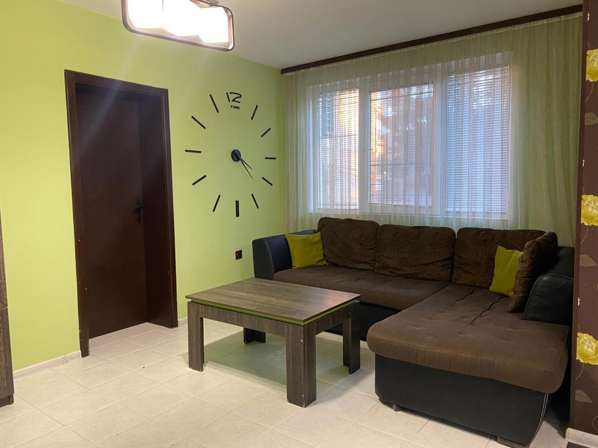 Gala Apartment 大特尔诺沃 外观 照片